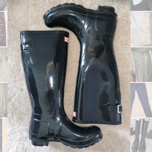 Black Hunter Books WITH Boot liners